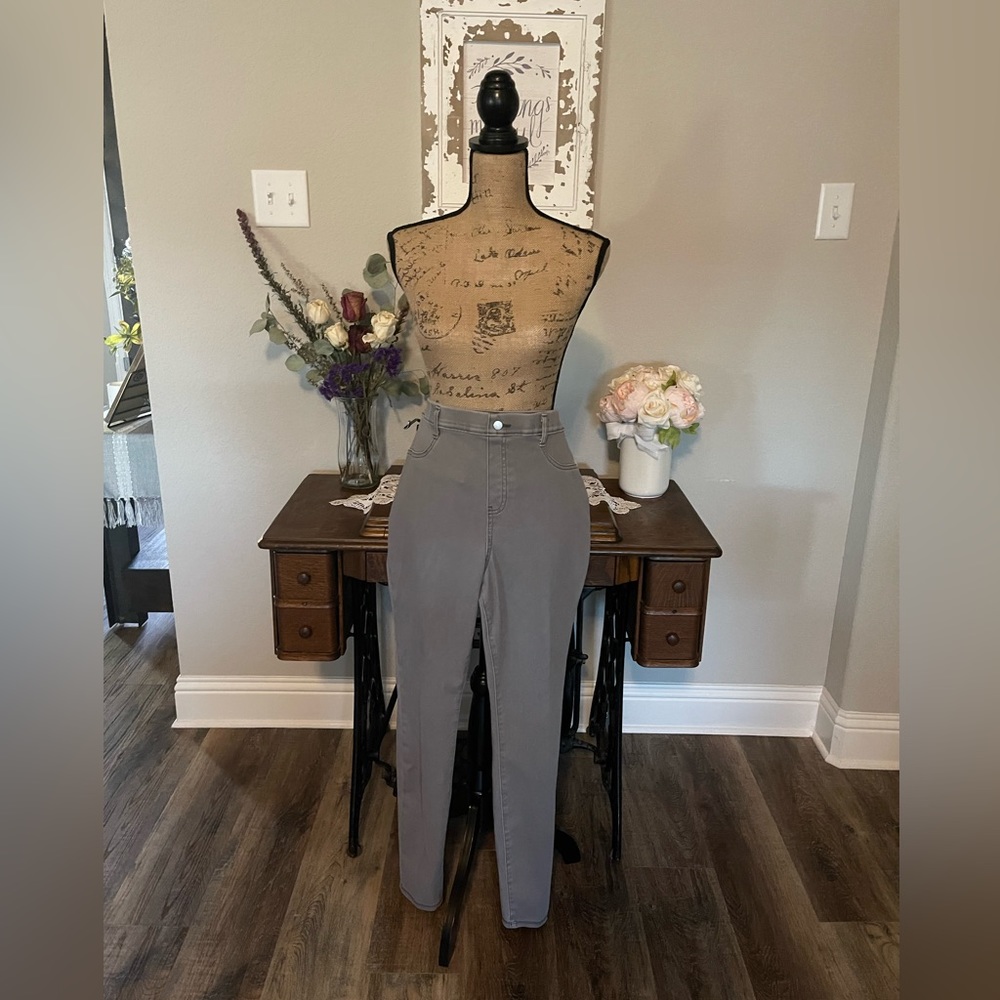 Time and Tru ladies jeggings